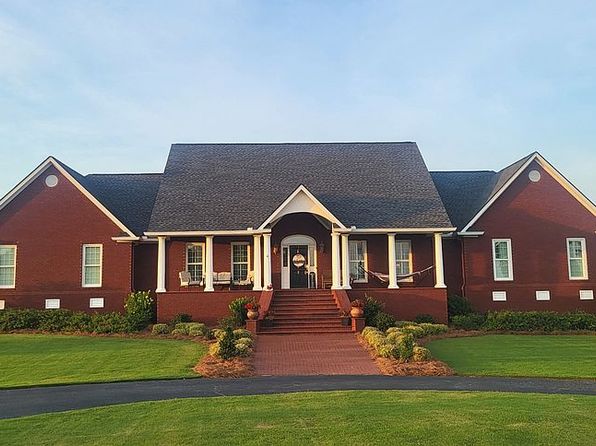 240 Community House Rd