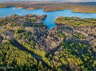 18 Stately Oak Dr, Huntingdon, TN 38344