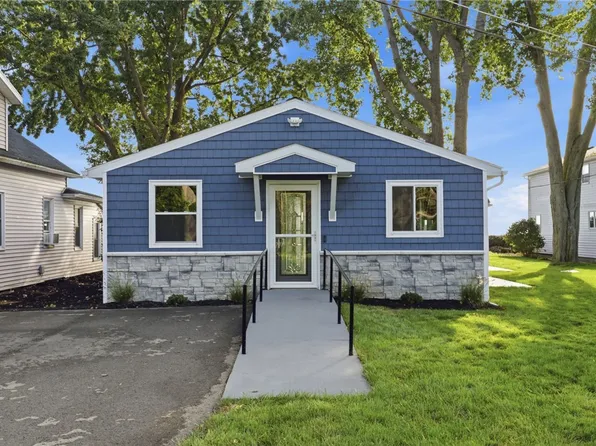 53 Lakeside Blvd, Hilton, NY 14468