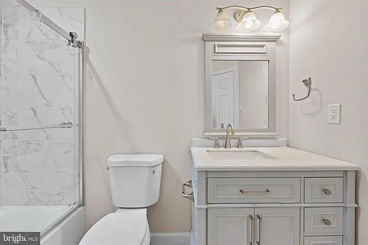 8880 Papillon Dr — Photo 27