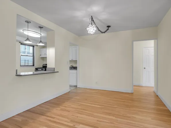 4705 Henry Hudson Parkway image 5 of 23