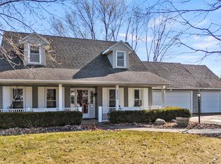 8420 Manor Dr, Fort Wayne, IN