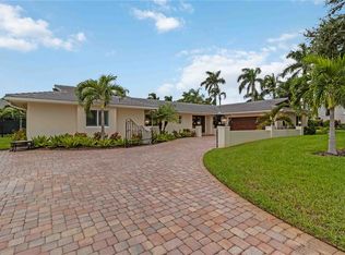 499 Partridge Cir, Sarasota, FL 34236