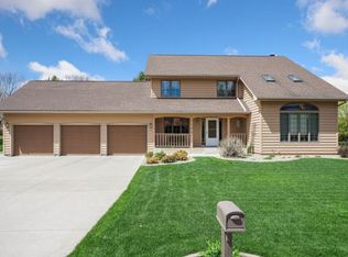 1804 Birchwood Ct, Faribault, MN 55021