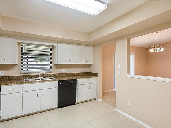 5th image of 3755 Prado Dr