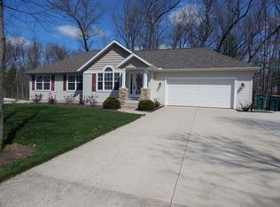 13337 Stoneway Ct, Nunica, MI 49448