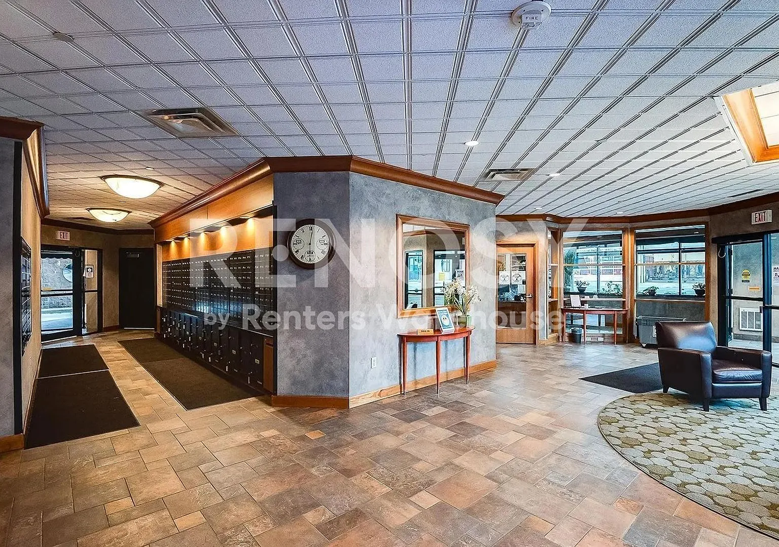 1 Bed | 1 Bath Condo in The Pointe — Photo 3