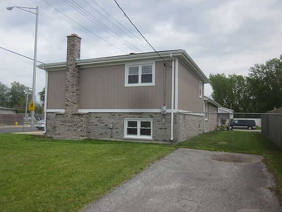 4th image of 268 Exchange Ave