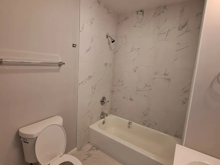 5635 Lansdowne Ave — Photo 14