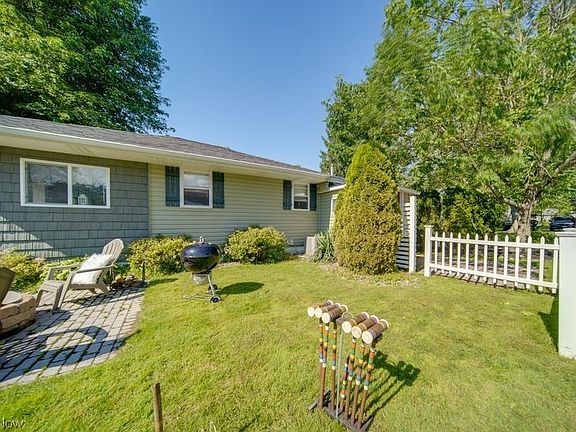 4th image of 4884 Francis St