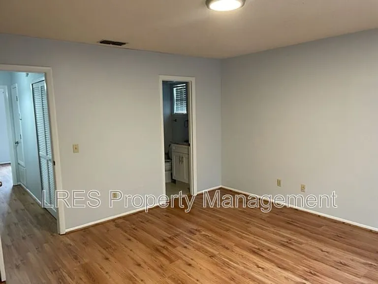 4587 Lighthouse Cir — Photo 24