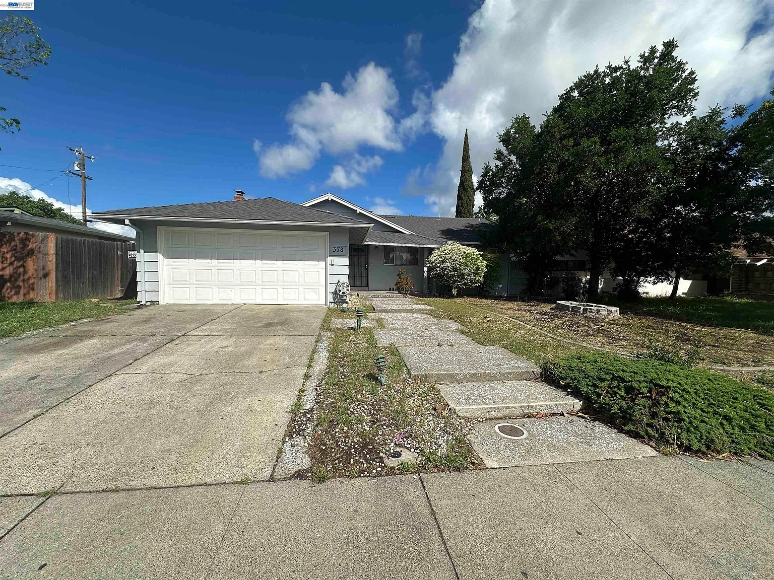 378 Acacia St photo 1