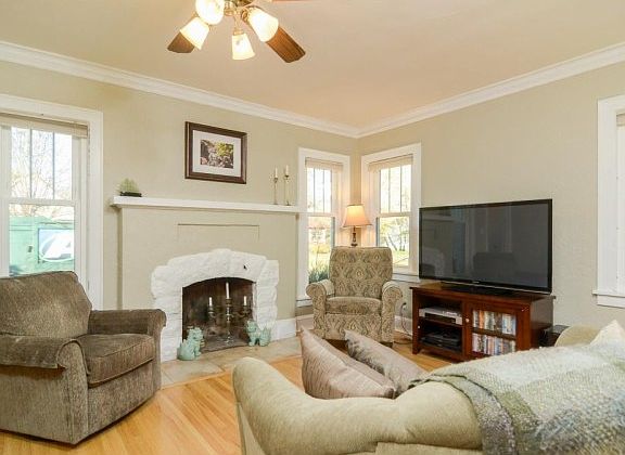 4th image of 726 Sherwood Ave