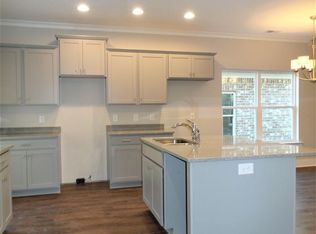 5485 Park Side Rd, Hoover, AL 35244