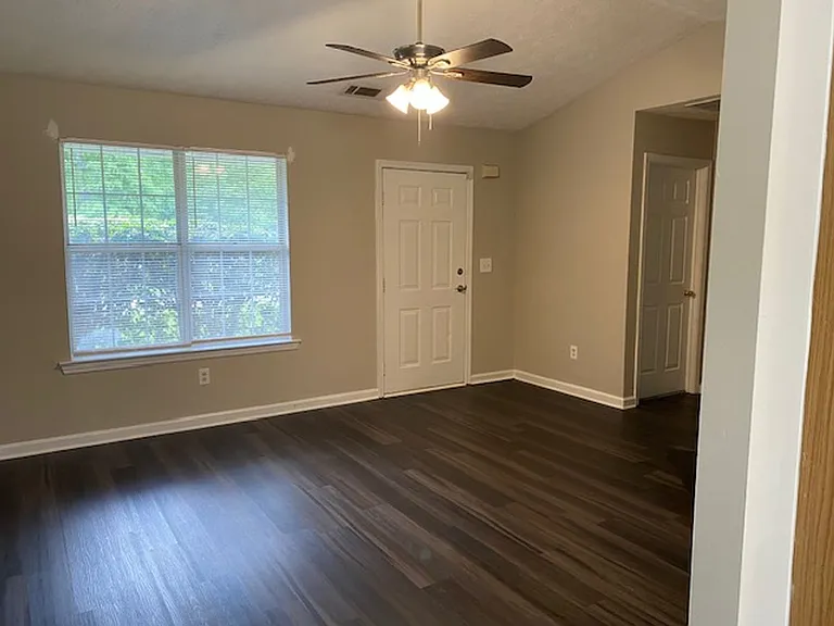 307 Wolf Creek Pl — Photo 9