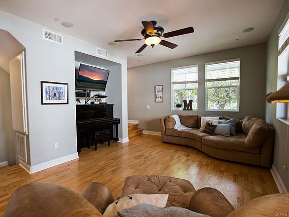 4th image of 85 Valmont Way