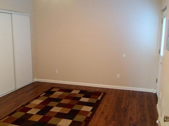 5th image of 1035 N Tennyson St