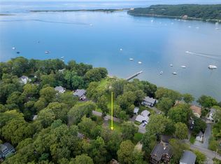 44 Chestnut Ave, Setauket, NY 11733