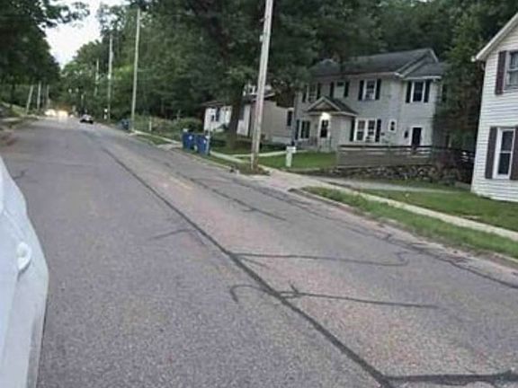 Exterior Neighborhood (street photo)
