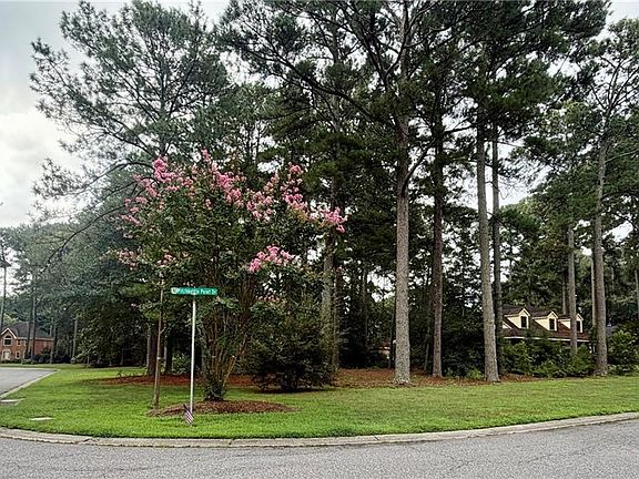 2nd image of 8 Pitchkettle Point Cir