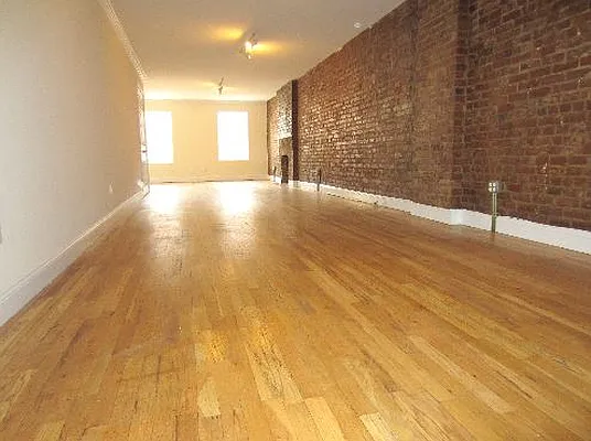 Rented by FirstService Realty (legacy) | media 19