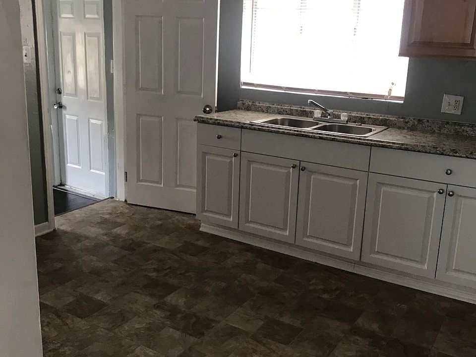1st image of 1704 Freeman St S #2