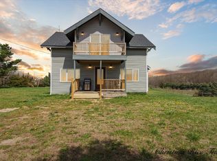 6051 E Lake Montcalm Rd, Edmore, MI 48829