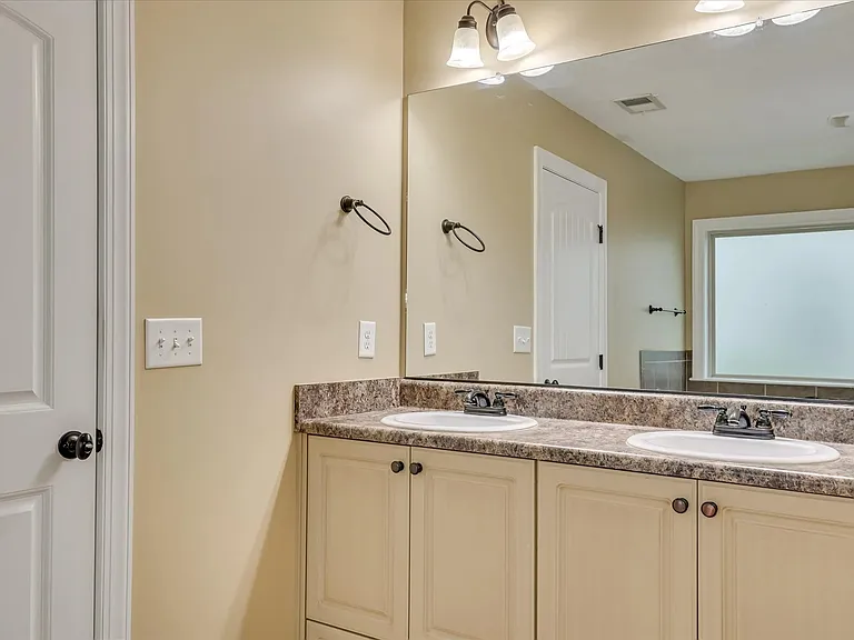 621 Shipley Ave — Photo 24