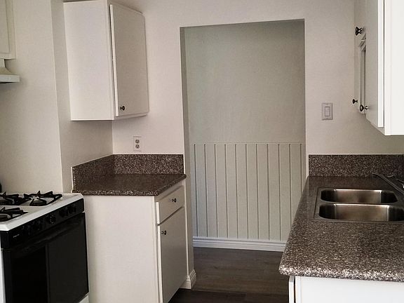 Stove replaced with stainless steel