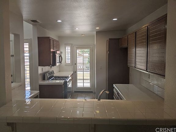 2nd image of 23924 Arroyo Park Dr Unit 127