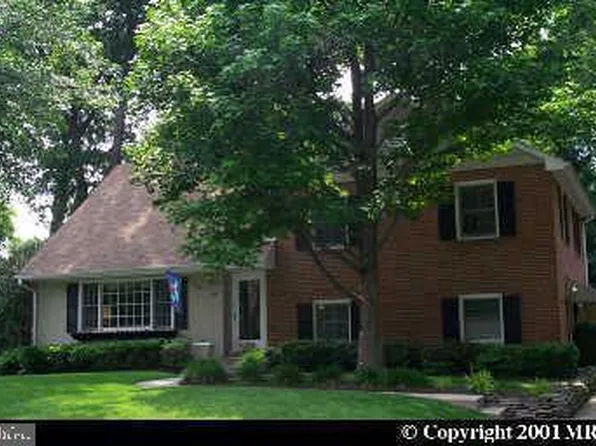 8506 Hitching Post Ln, Alexandria, VA 22308