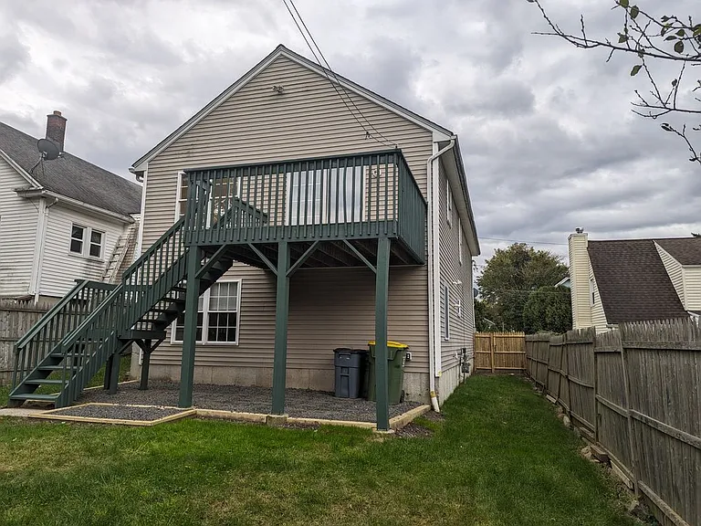 33 Hallock St — Photo 35