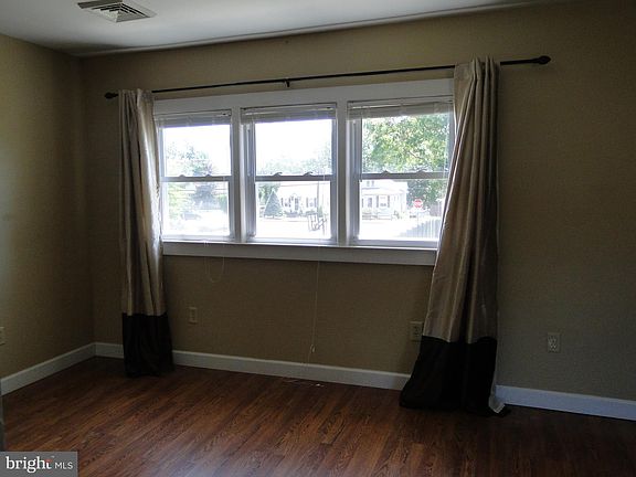 3rd image of 520 New Jersey Ave