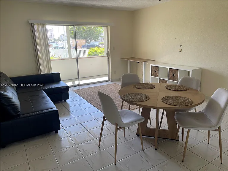 450 Golden Isles Dr #1H — Photo 13