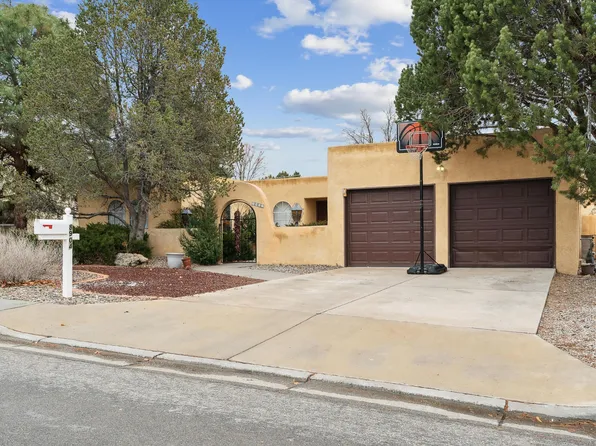 8904 Harwood Ave NE, Albuquerque, NM 87111