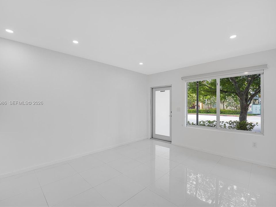 1st image of 801 15th St APT 108
