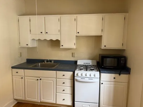 42 S Main St #3, Rutland, VT 05701