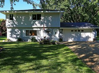 6739 Yucca Ln N, Maple Grove, MN 55311