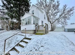 530 Lydia St NE, Grand Rapids, MI 49503