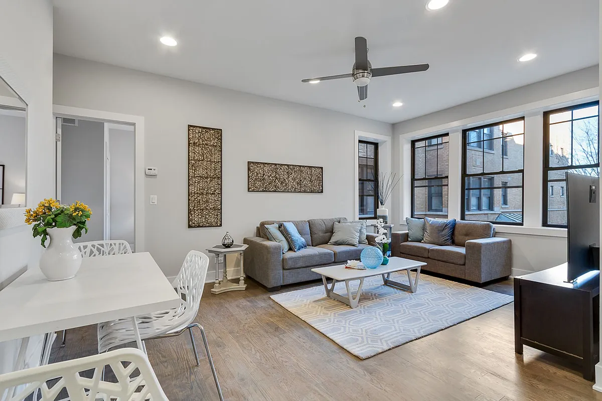 Building Photo - 2617 N Rockwell St #2R