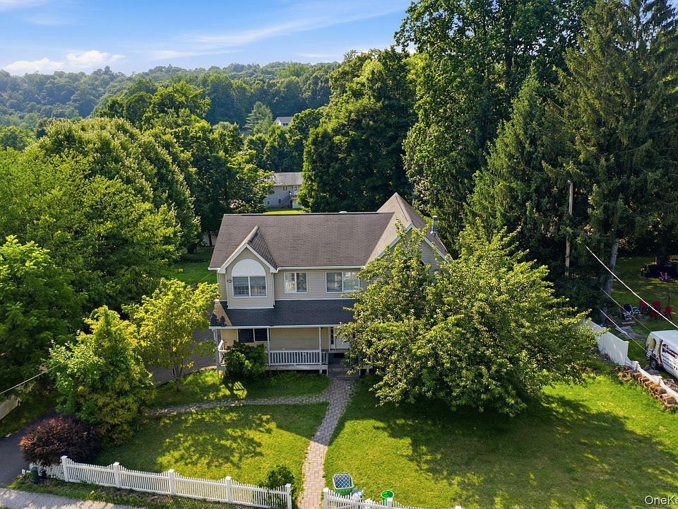 1st image of 252 Saddle River Road