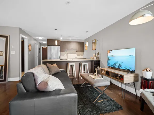 888 Homer St #708, Vancouver, BC V6B 0H7