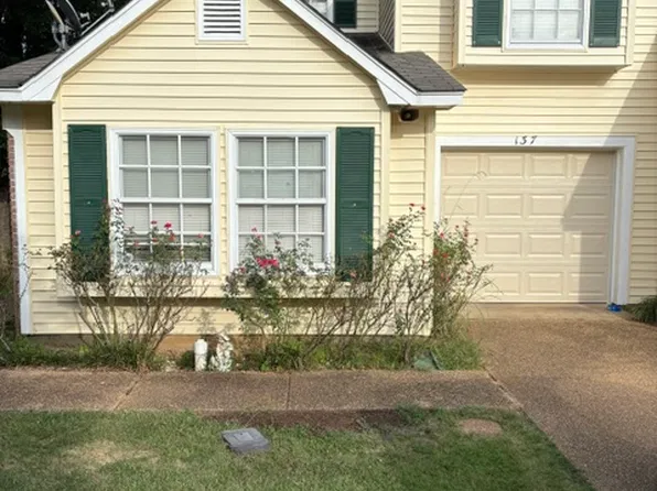 137 Amberwood Dr, Clinton, MS 39056