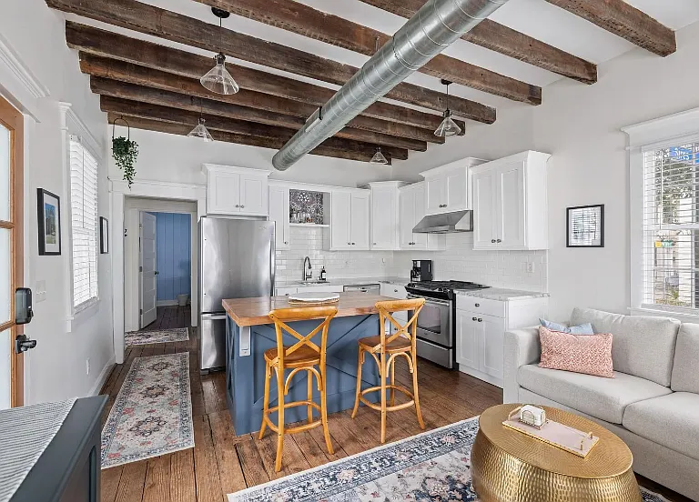 29 Sires St #A — Photo 6