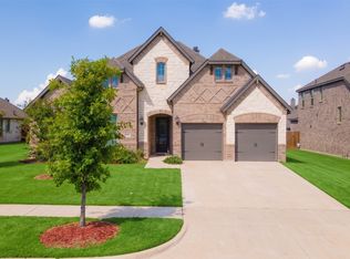 425 Brushwood Ln, Waxahachie, TX 75165