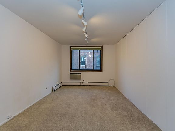 4th image of 1355 N Dearborn St APT 407