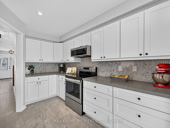 4th image of 77 Margaret Graham Cres