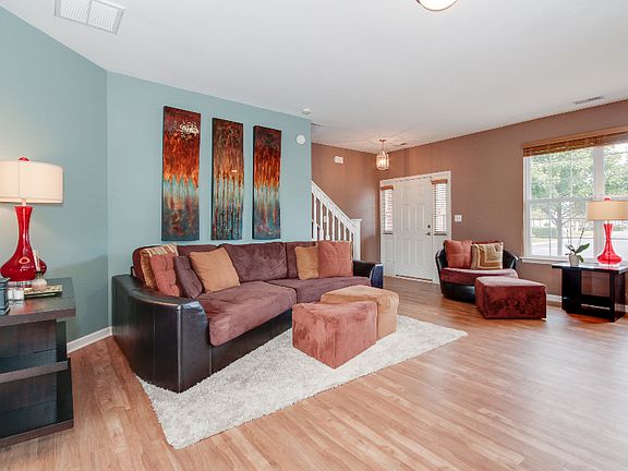 3rd image of 5305 Tamworth Pl
