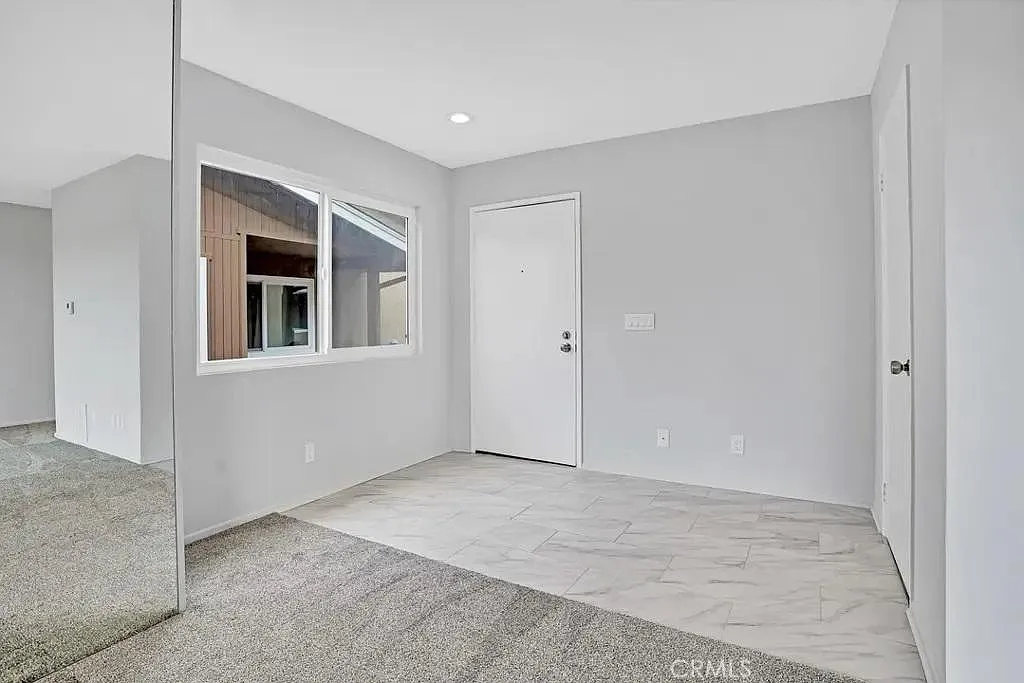 4202 Fiesta Way — Photo 2