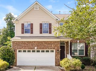 360 Stobhill Ln, Holly Springs, NC 27540